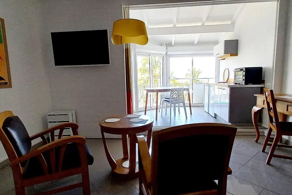 Appartement A 50M De La Plage En Centre-Ville Le Gosier  Guadeloupe