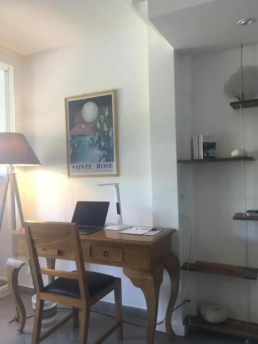 Appartement A 50M De La Plage En Centre-Ville Le Gosier  Guadeloupe